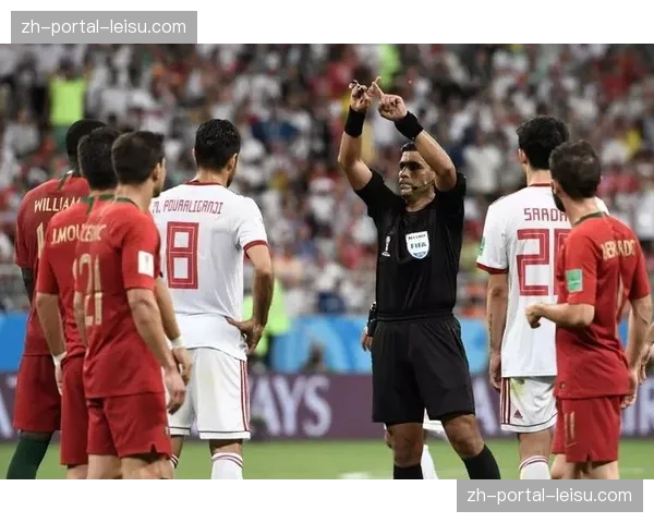 VAR沟通流程透明化尝试，裁判对话内容或将来公开